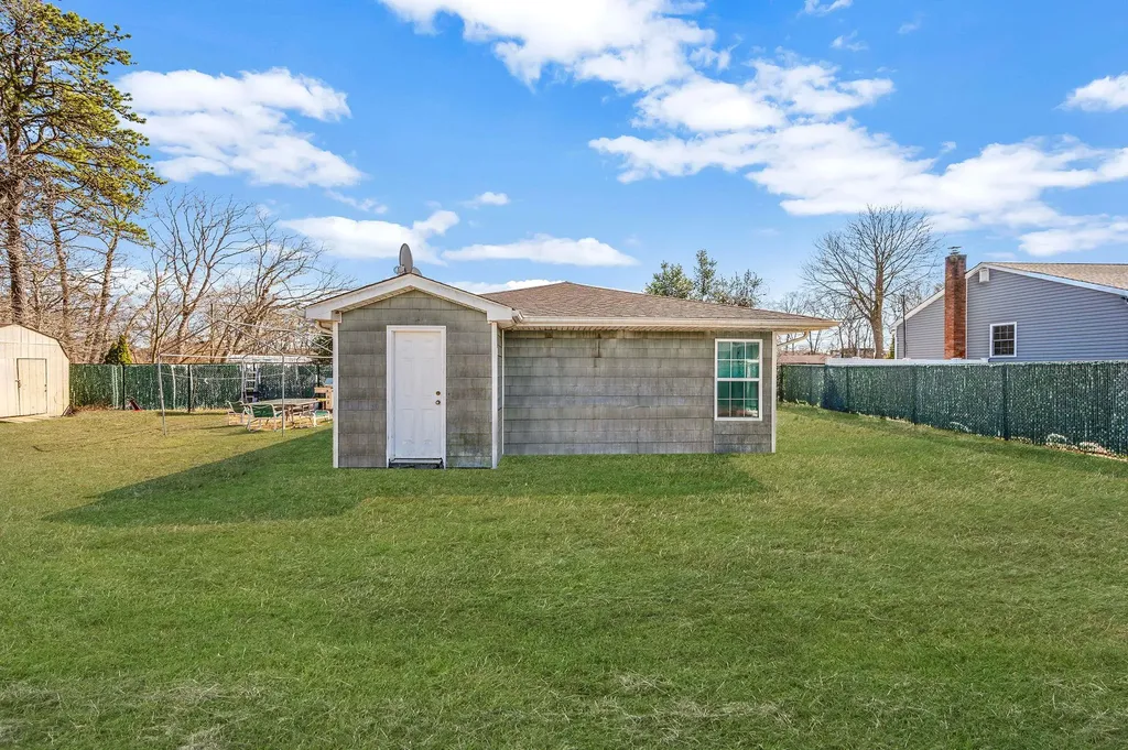 91 Eleanor Avenue Mastic NY 11950