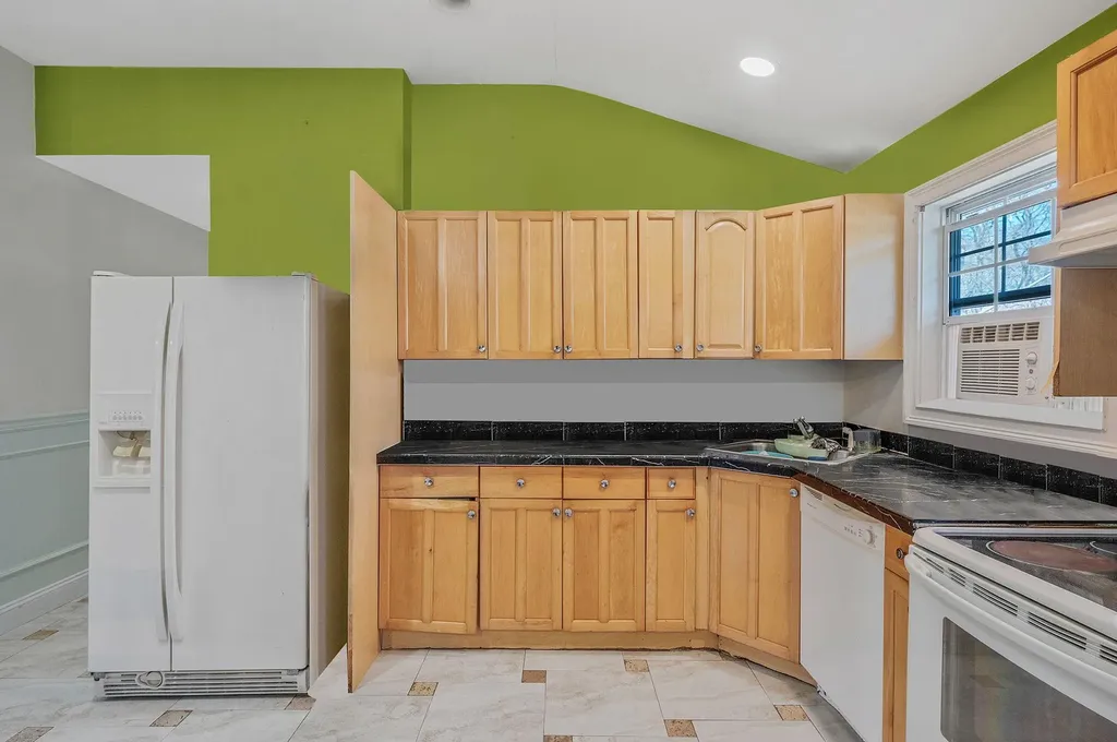 91 Eleanor Avenue Mastic NY 11950