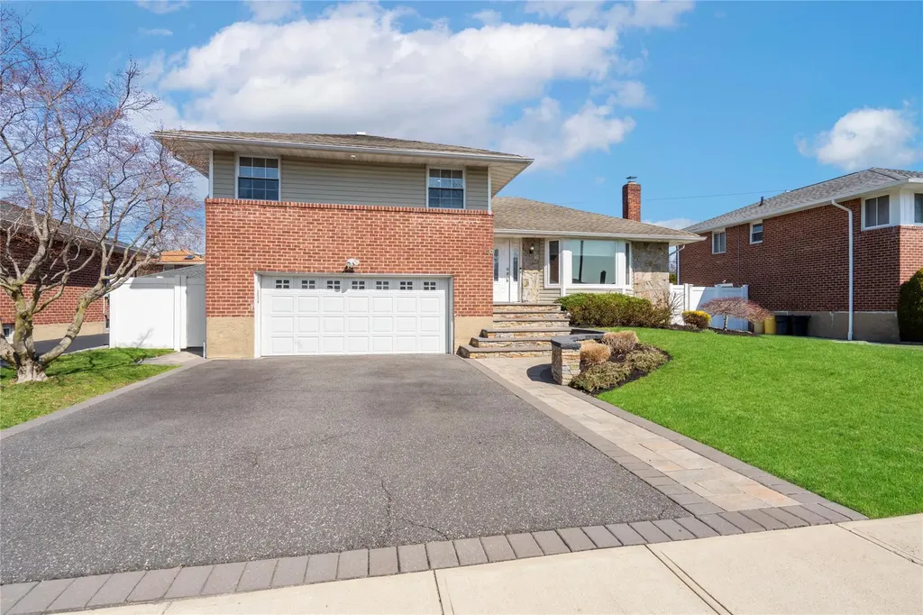 30 Deborah Road Syosset NY 11791
