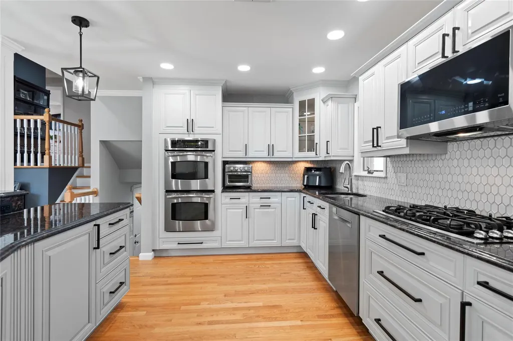 30 Deborah Road Syosset NY 11791