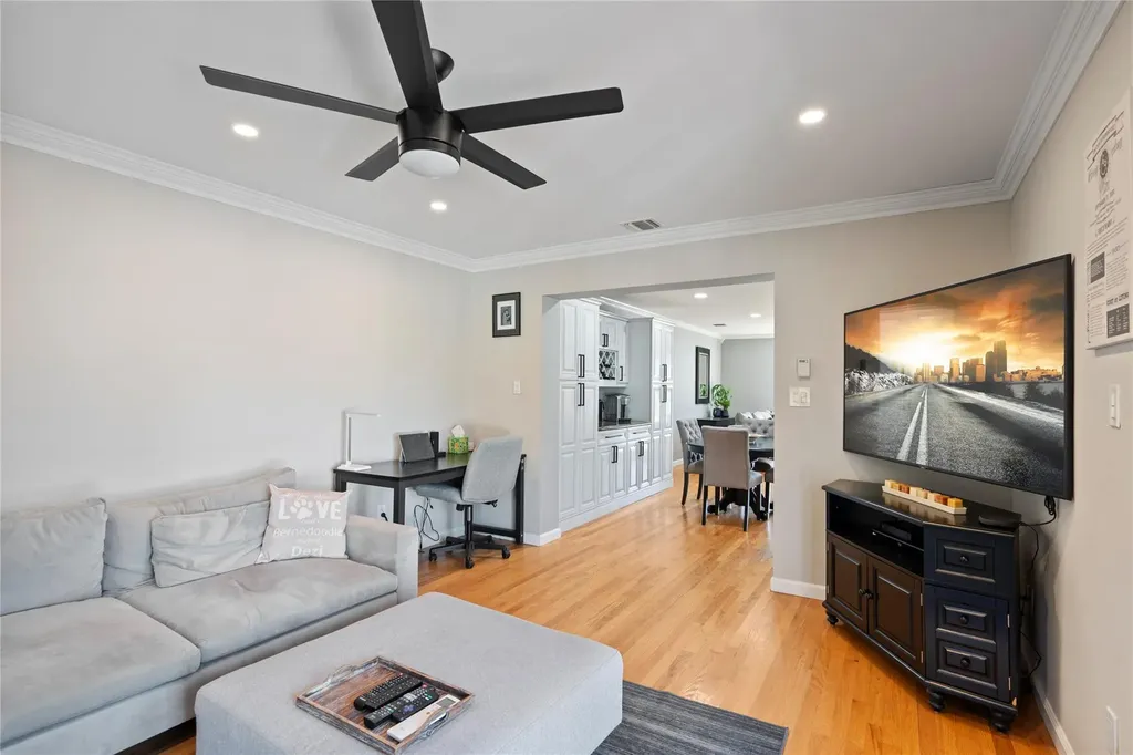 30 Deborah Road Syosset NY 11791