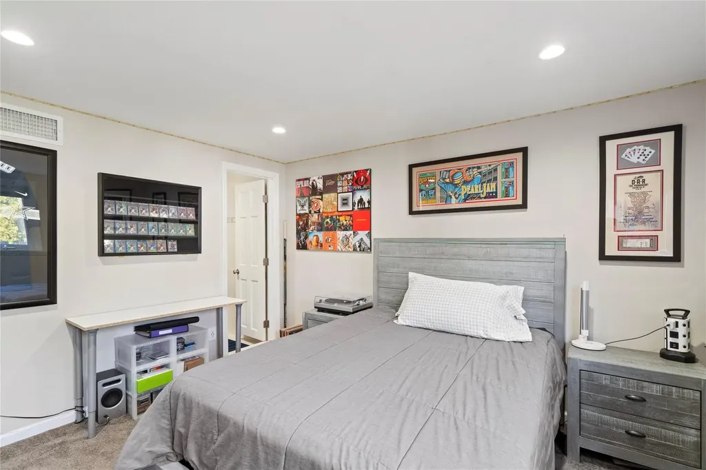 30 Deborah Road Syosset NY 11791