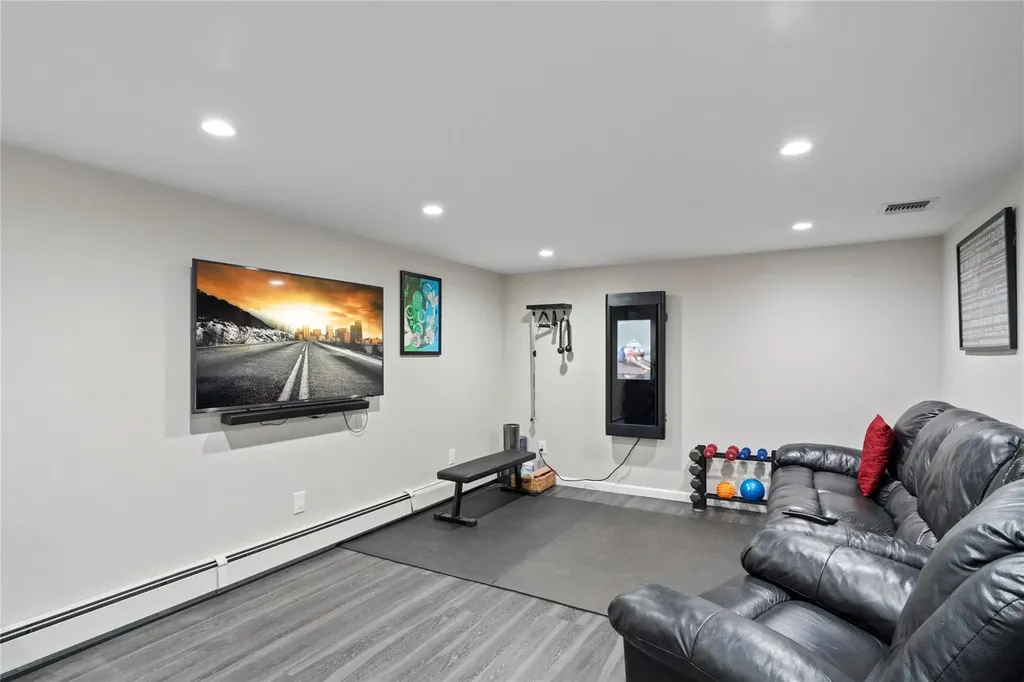 30 Deborah Road Syosset NY 11791