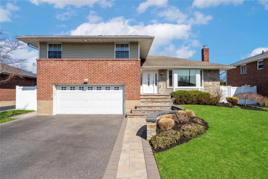 30 Deborah Road Syosset NY 11791