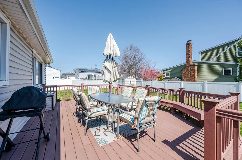 3345 Park Avenue Oceanside NY 11572