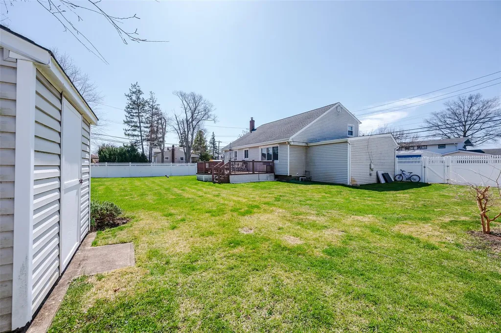 3345 Park Avenue Oceanside NY 11572