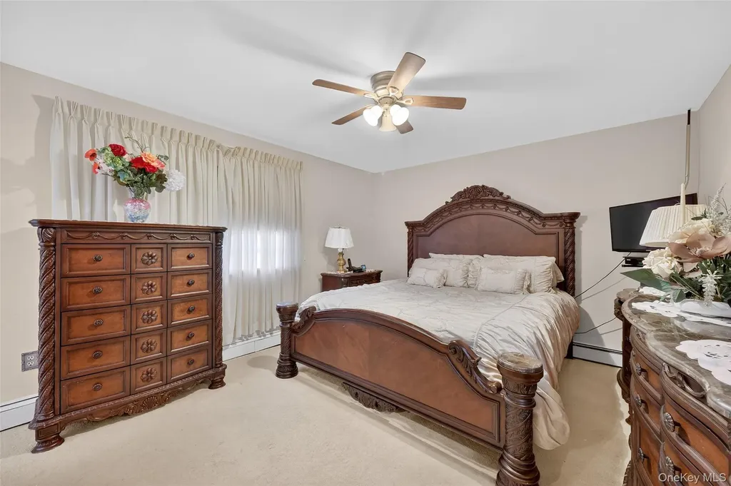6 North Drive Poughkeepsie NY 12603
