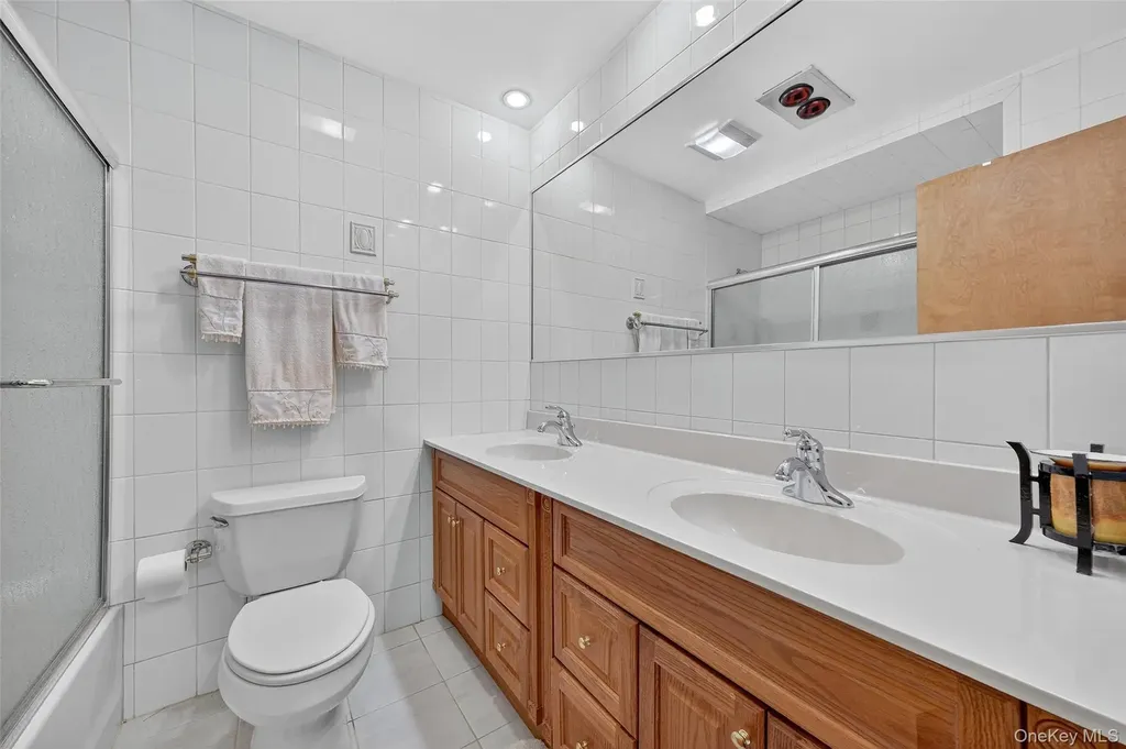 6 North Drive Poughkeepsie NY 12603