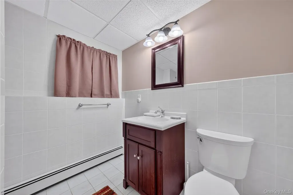 6 North Drive Poughkeepsie NY 12603