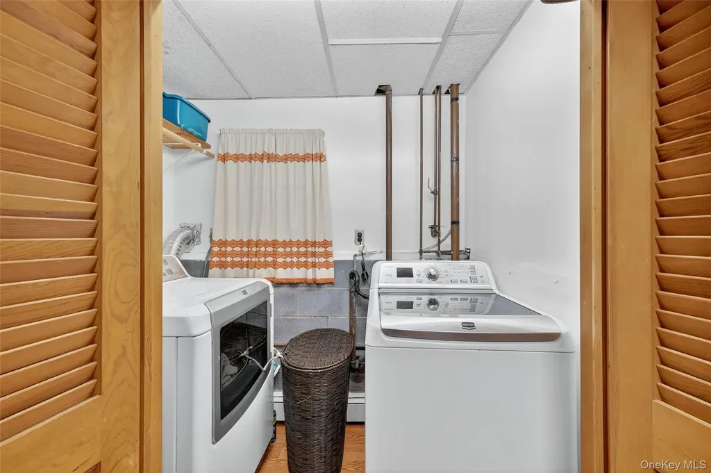 6 North Drive Poughkeepsie NY 12603
