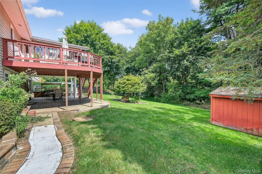 6 North Drive Poughkeepsie NY 12603