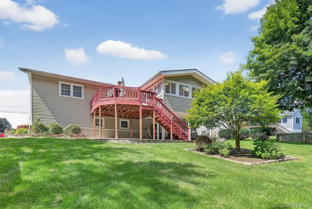 6 North Drive Poughkeepsie NY 12603
