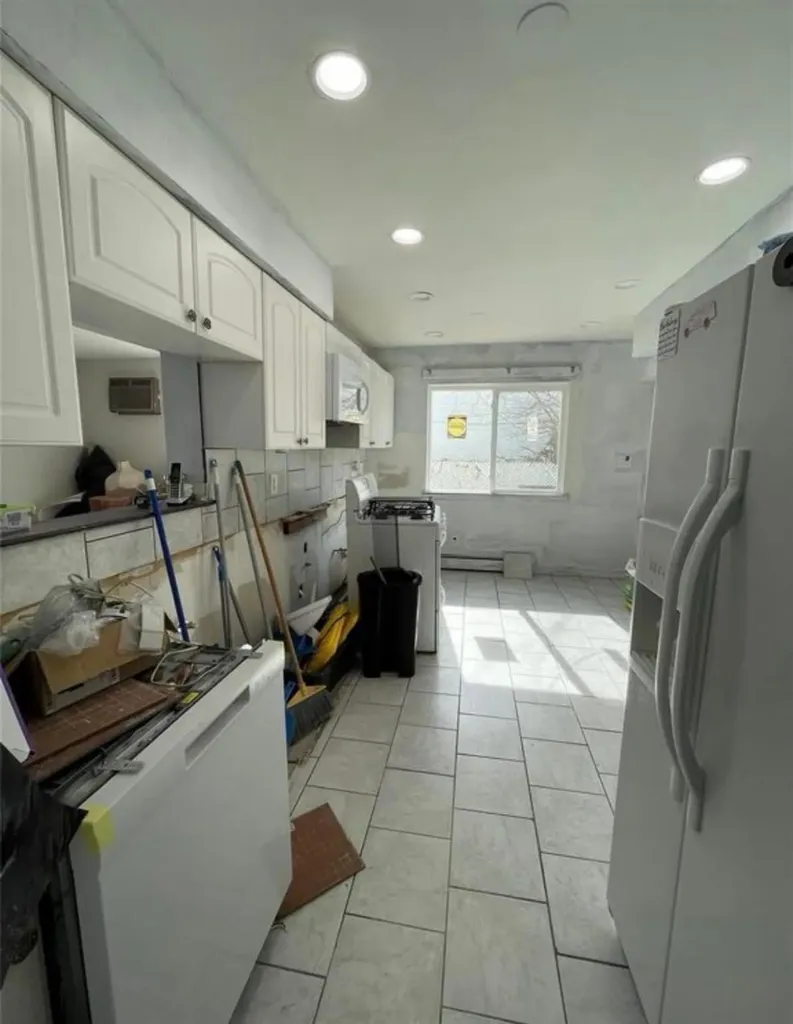209 Tree Avenue Central Islip NY 11722