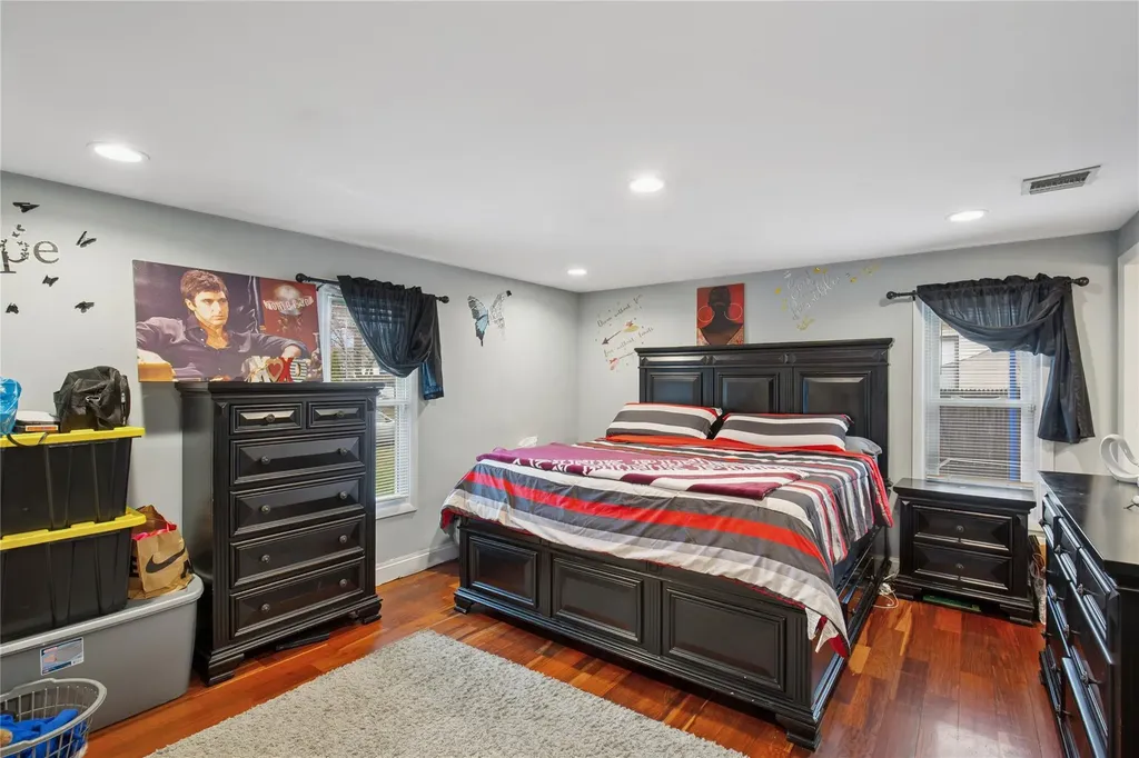 5 Bonny Drive Mastic NY 11950