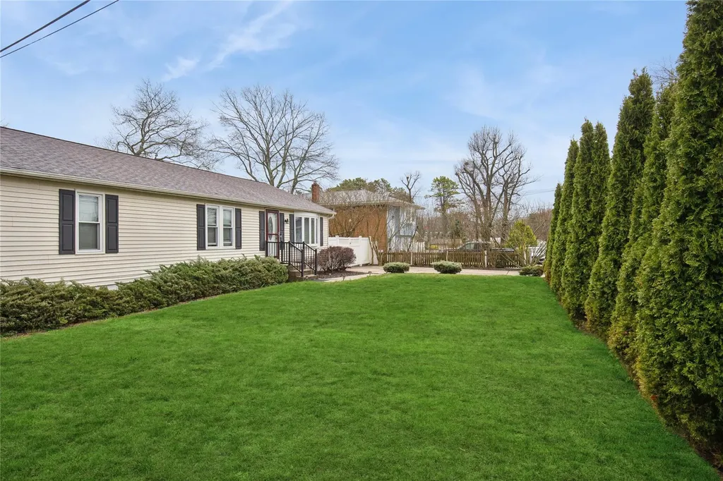 5 Bonny Drive Mastic NY 11950