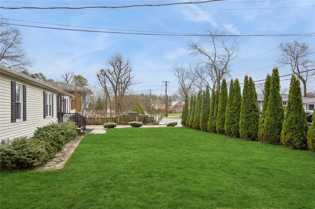 5 Bonny Drive Mastic NY 11950