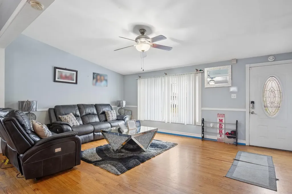 5 Bonny Drive Mastic NY 11950