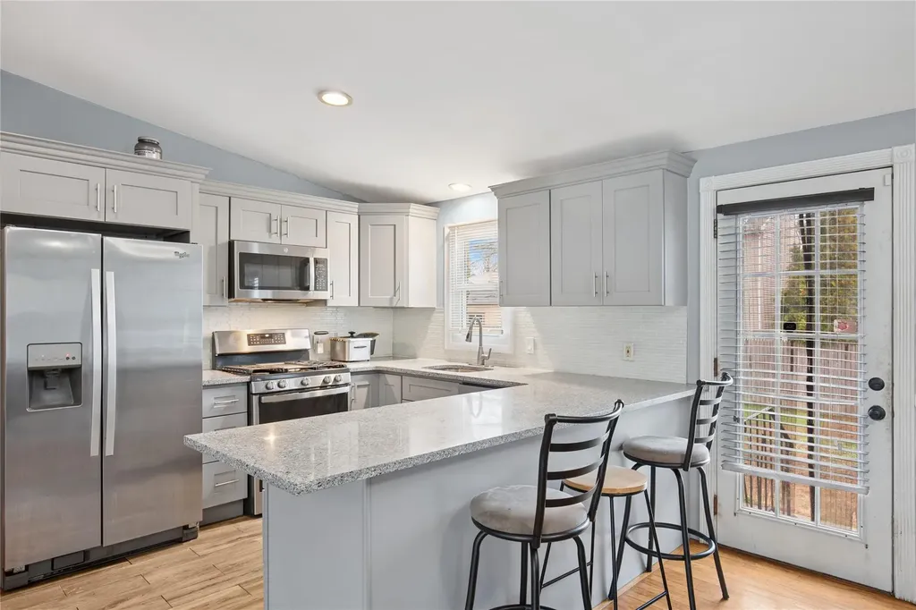 5 Bonny Drive Mastic NY 11950