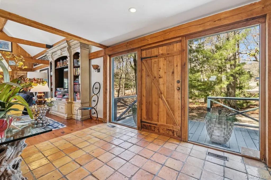 4 Marion Lane East Hampton NY 11937