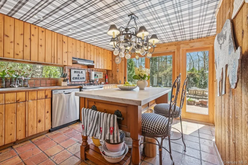 4 Marion Lane East Hampton NY 11937