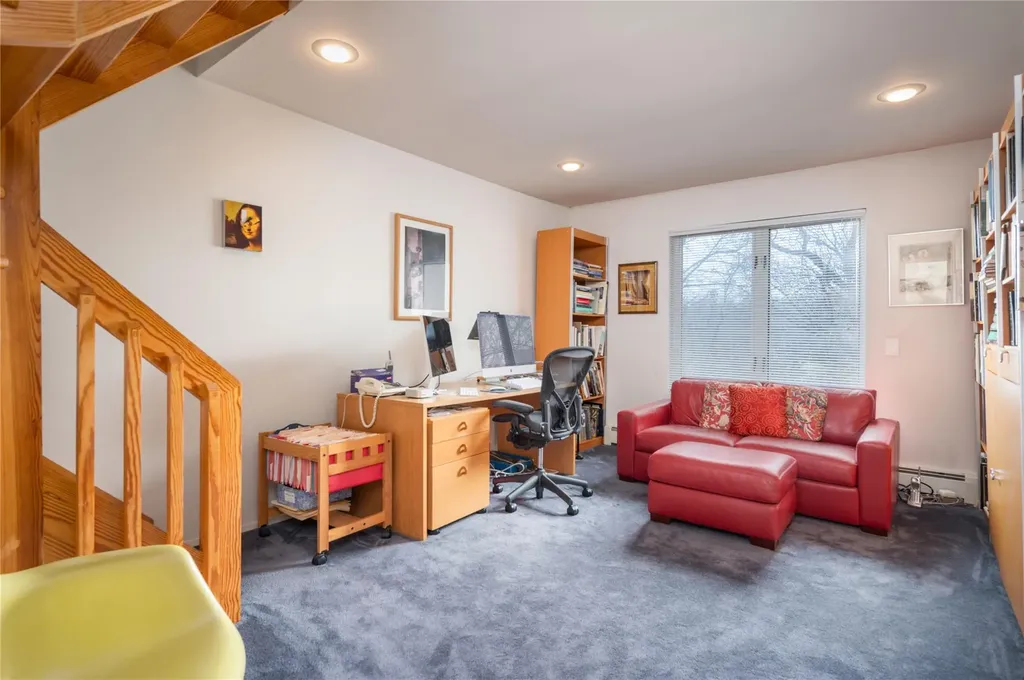 9 Verity Lane Roslyn NY 11576