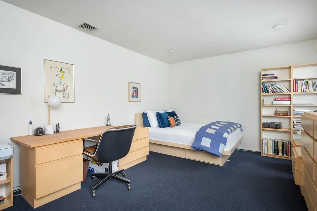 9 Verity Lane Roslyn NY 11576