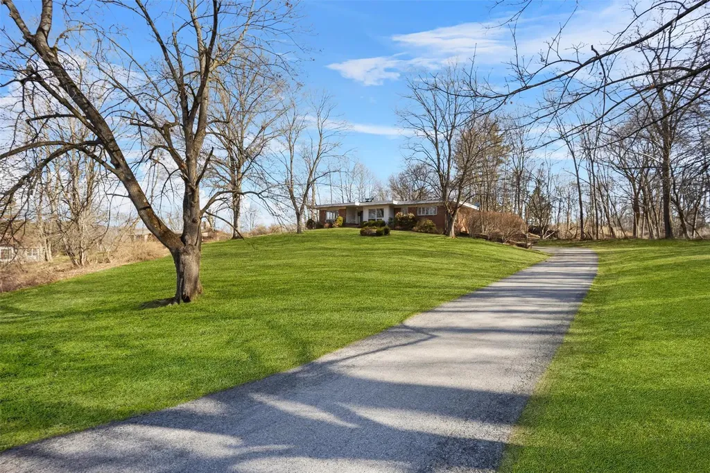 3 Woodward Road Poughkeepsie NY 12603