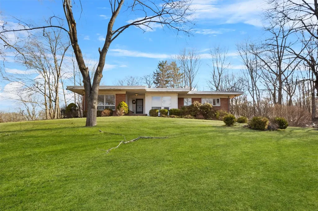 3 Woodward Road Poughkeepsie NY 12603