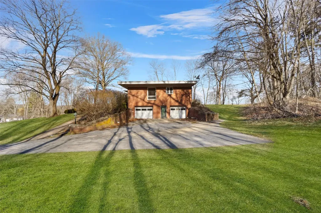 3 Woodward Road Poughkeepsie NY 12603