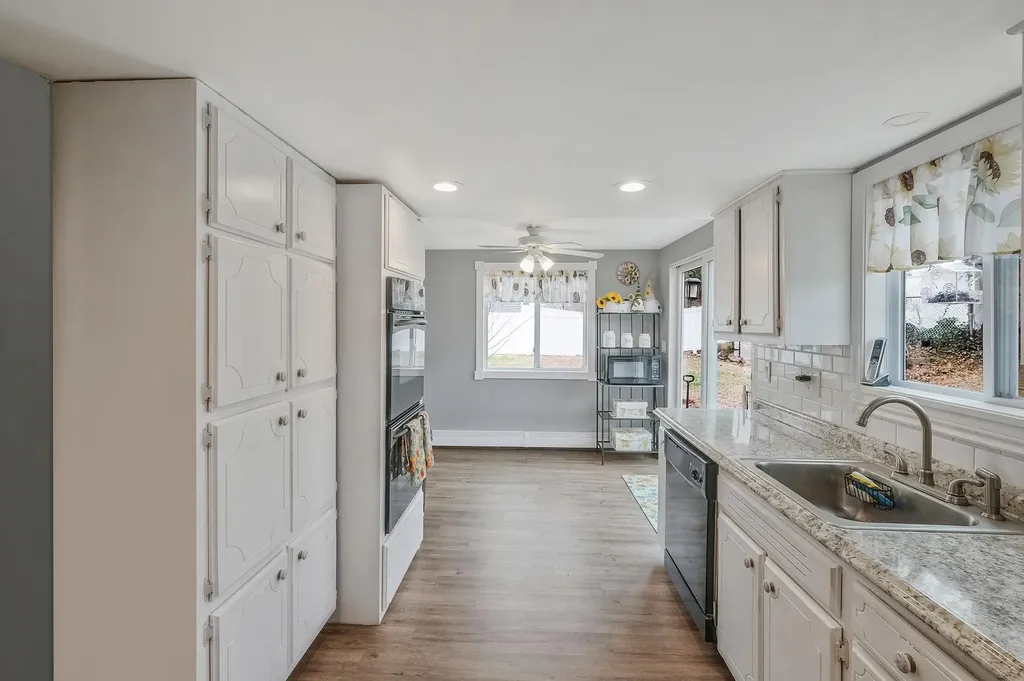 18 Corvette Road Selden NY 11784