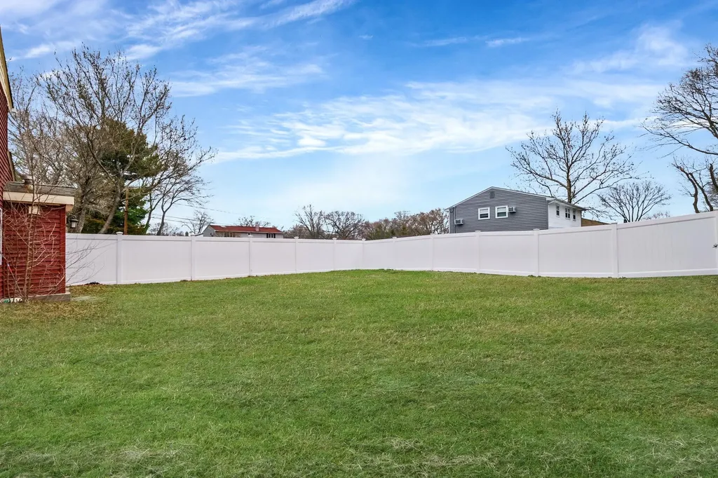 18 Corvette Road Selden NY 11784