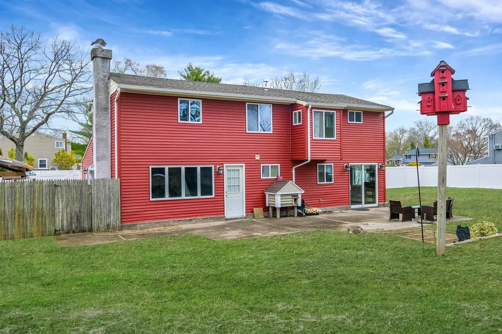 18 Corvette Road Selden NY 11784