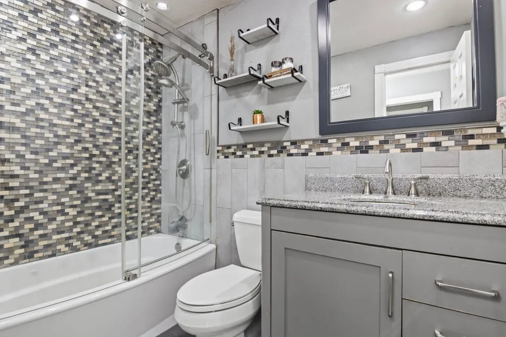 53 Harford Drive Coram NY 11727