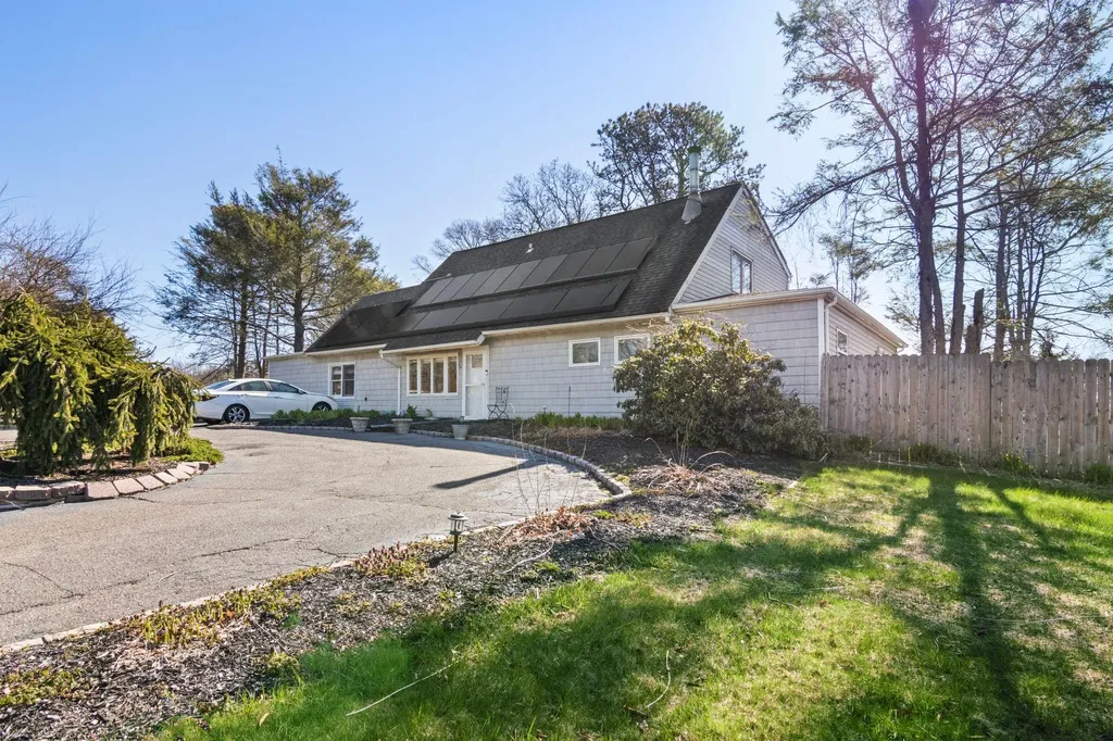 53 Harford Drive Coram NY 11727