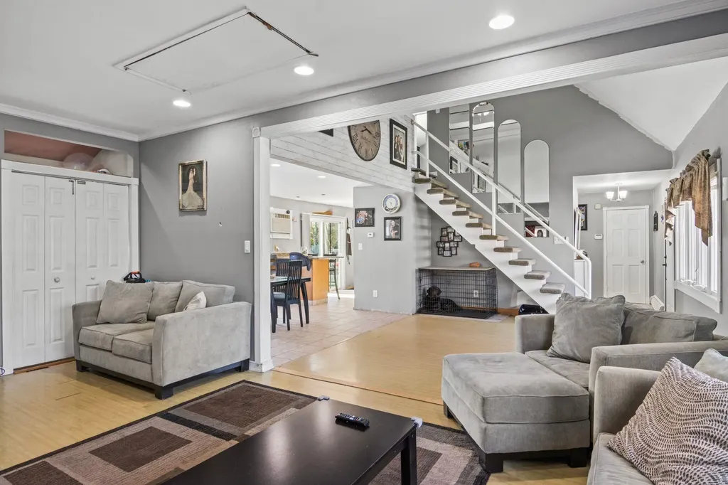 53 Harford Drive Coram NY 11727