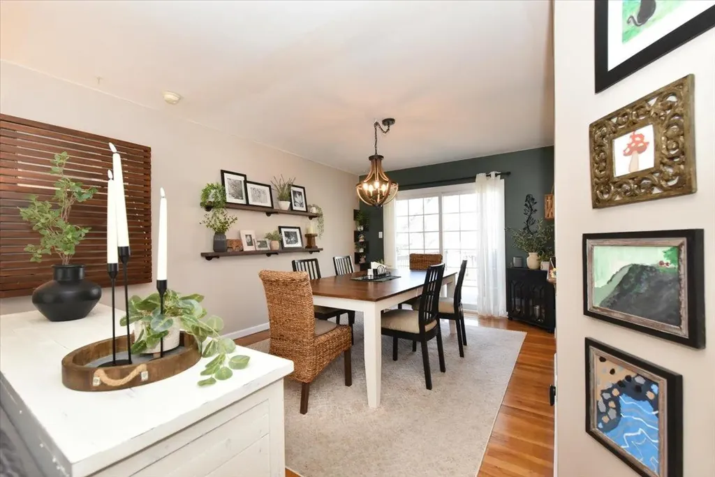 79 Commonwealth Avenue Massapequa NY 11758