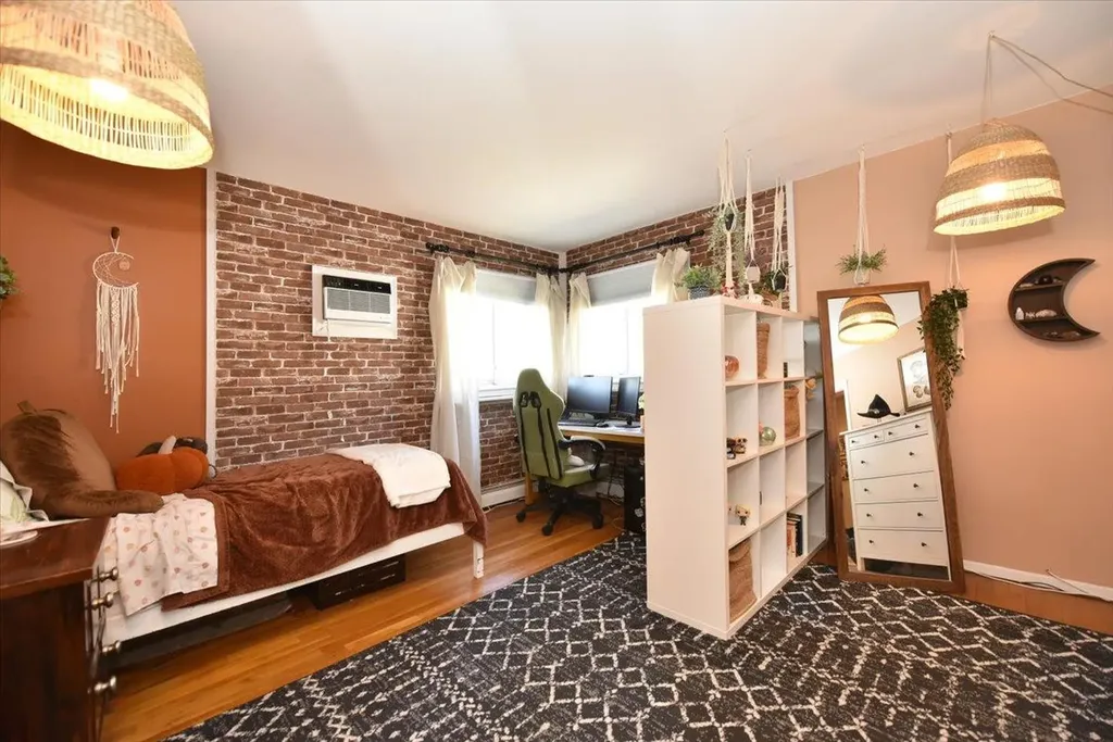 79 Commonwealth Avenue Massapequa NY 11758