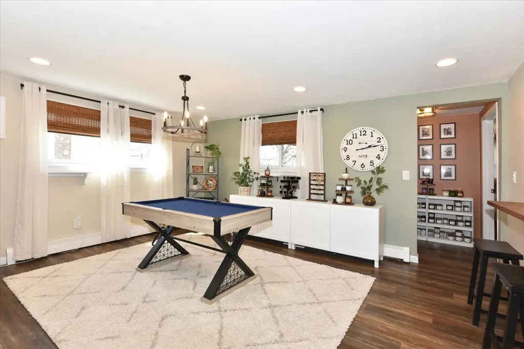 79 Commonwealth Avenue Massapequa NY 11758