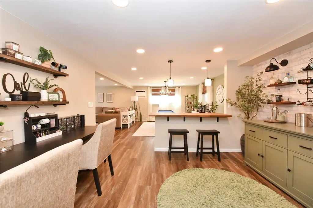 79 Commonwealth Avenue Massapequa NY 11758