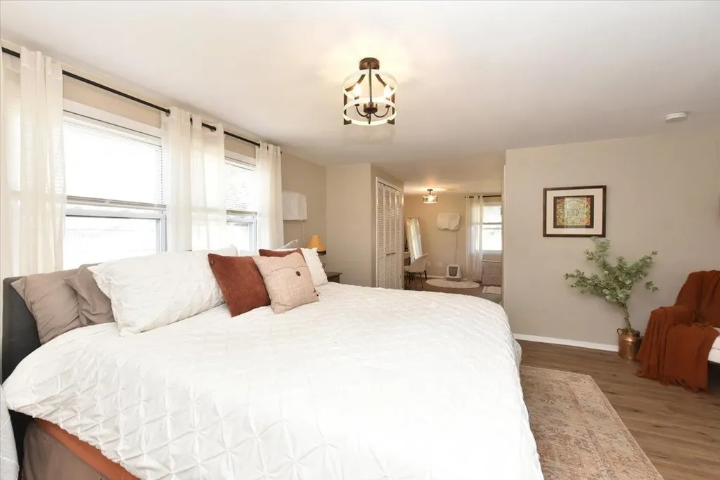 79 Commonwealth Avenue Massapequa NY 11758