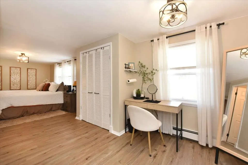79 Commonwealth Avenue Massapequa NY 11758