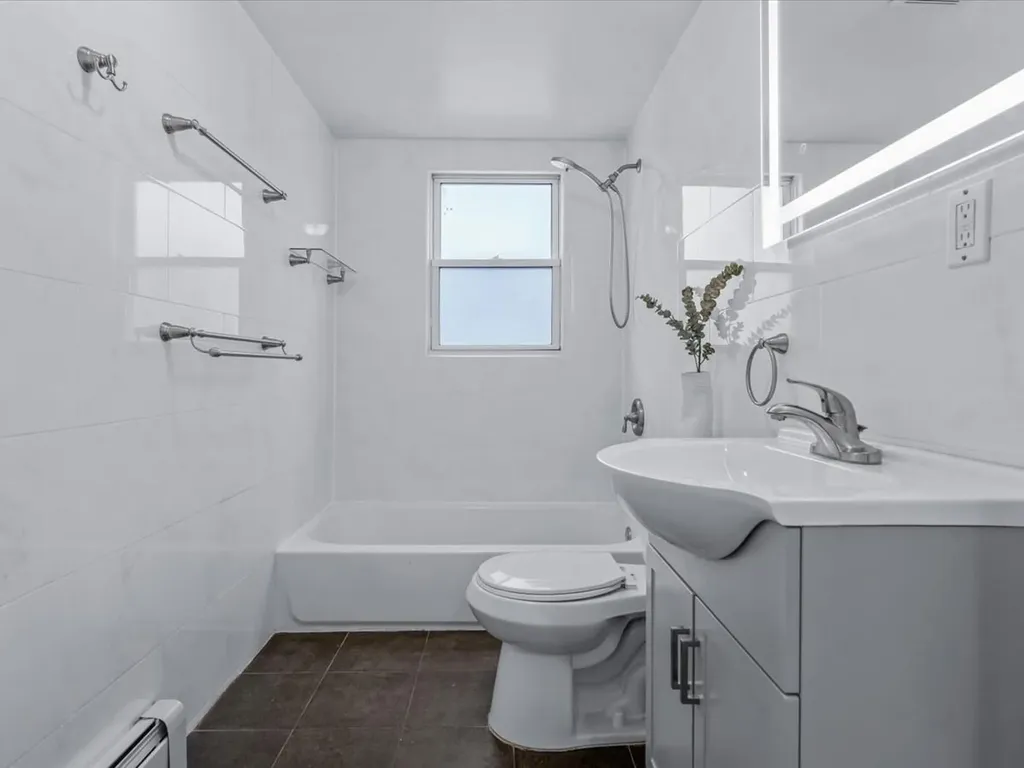 2889 Wellman Avenue Bronx NY 10461