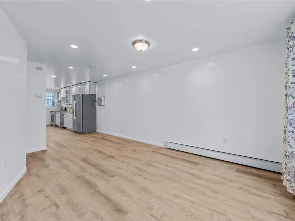 2889 Wellman Avenue Bronx NY 10461