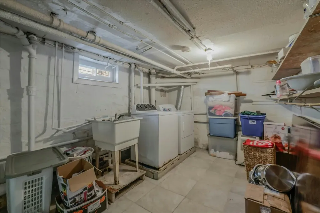 286 Grand Avenue Freeport NY 11520
