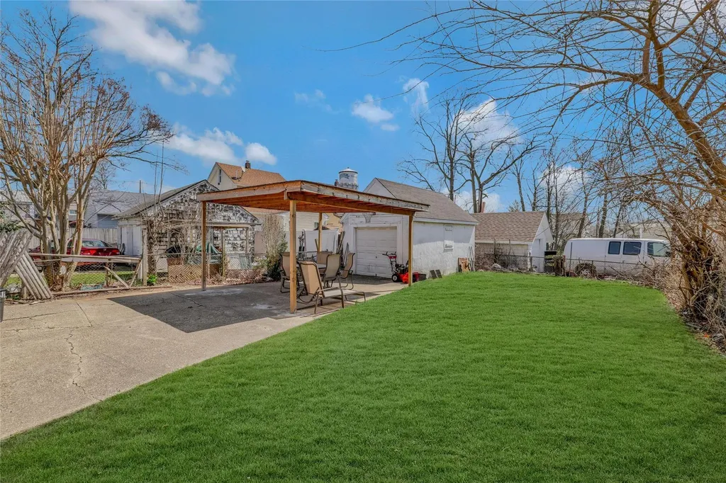 286 Grand Avenue Freeport NY 11520