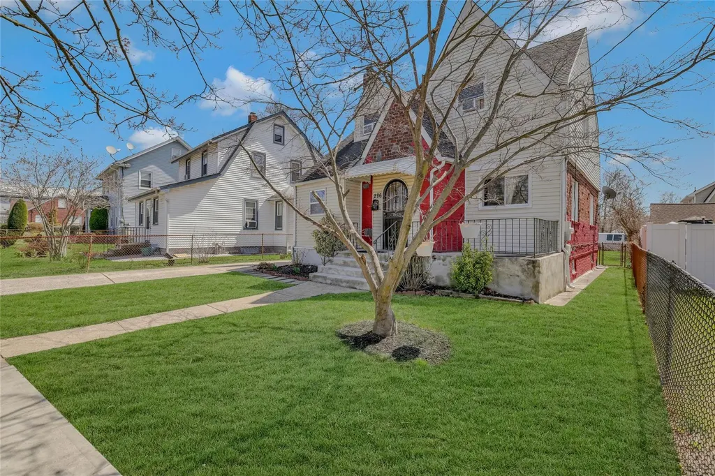286 Grand Avenue Freeport NY 11520