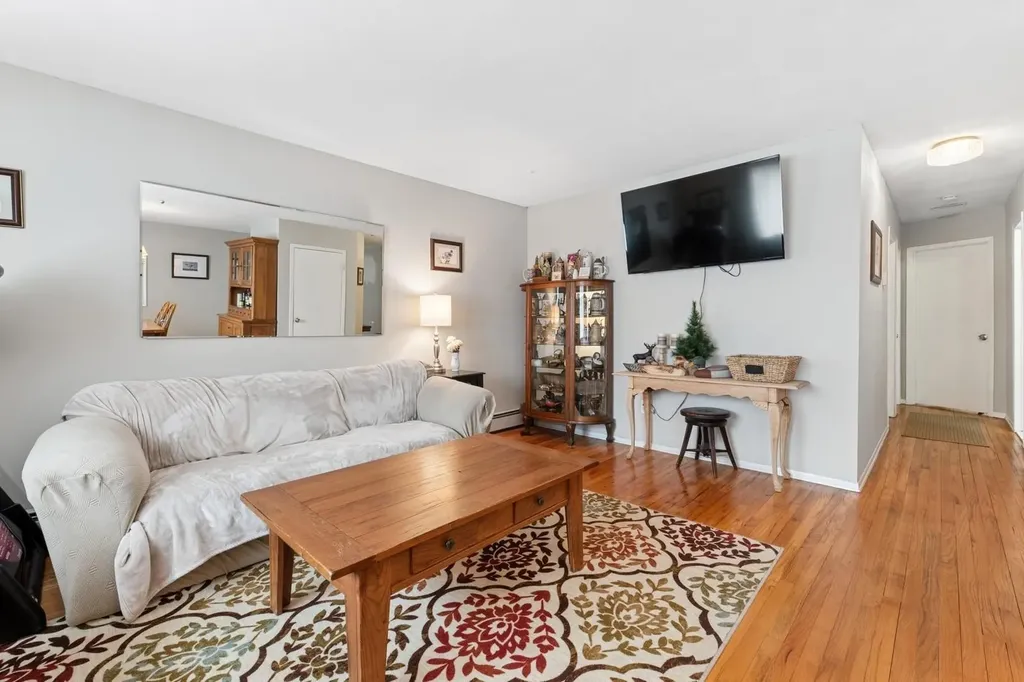 1320 Spur Drive S Islip NY 11751