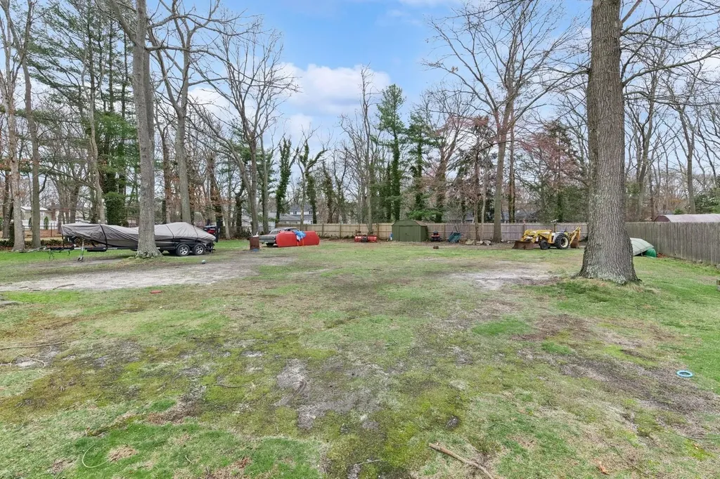 1320 Spur Drive S Islip NY 11751