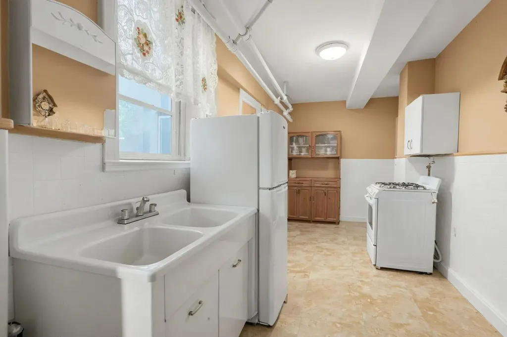 6107 Grand Avenue Maspeth NY 11378