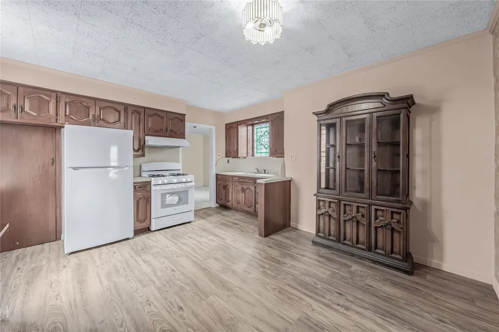 6107 Grand Avenue Maspeth NY 11378